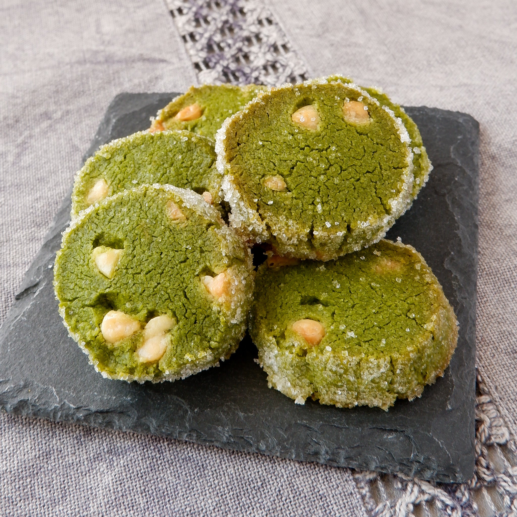 Discover how to make exquisite matcha and white chocolate chip diamant cookies using quality Japanese matcha from a Kyoto-based company. This recipe features ceremonial-grade matcha for a rich, authentic flavor